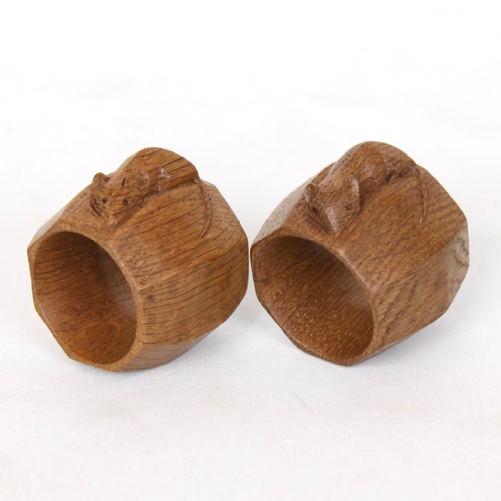 mouseman-napkin-rings-robert-thompson-oak
