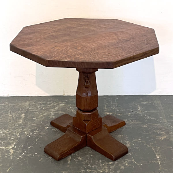 robert-mouseman-thompson-early-oak-octagonal-table